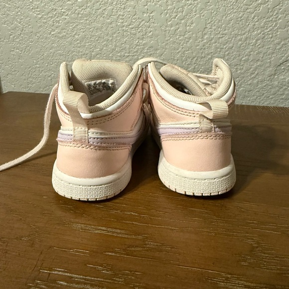 Nike Jordan 1 Mid Pink & Purple Toddler Girl Shoes in Size 9C - Picture 5 of 6